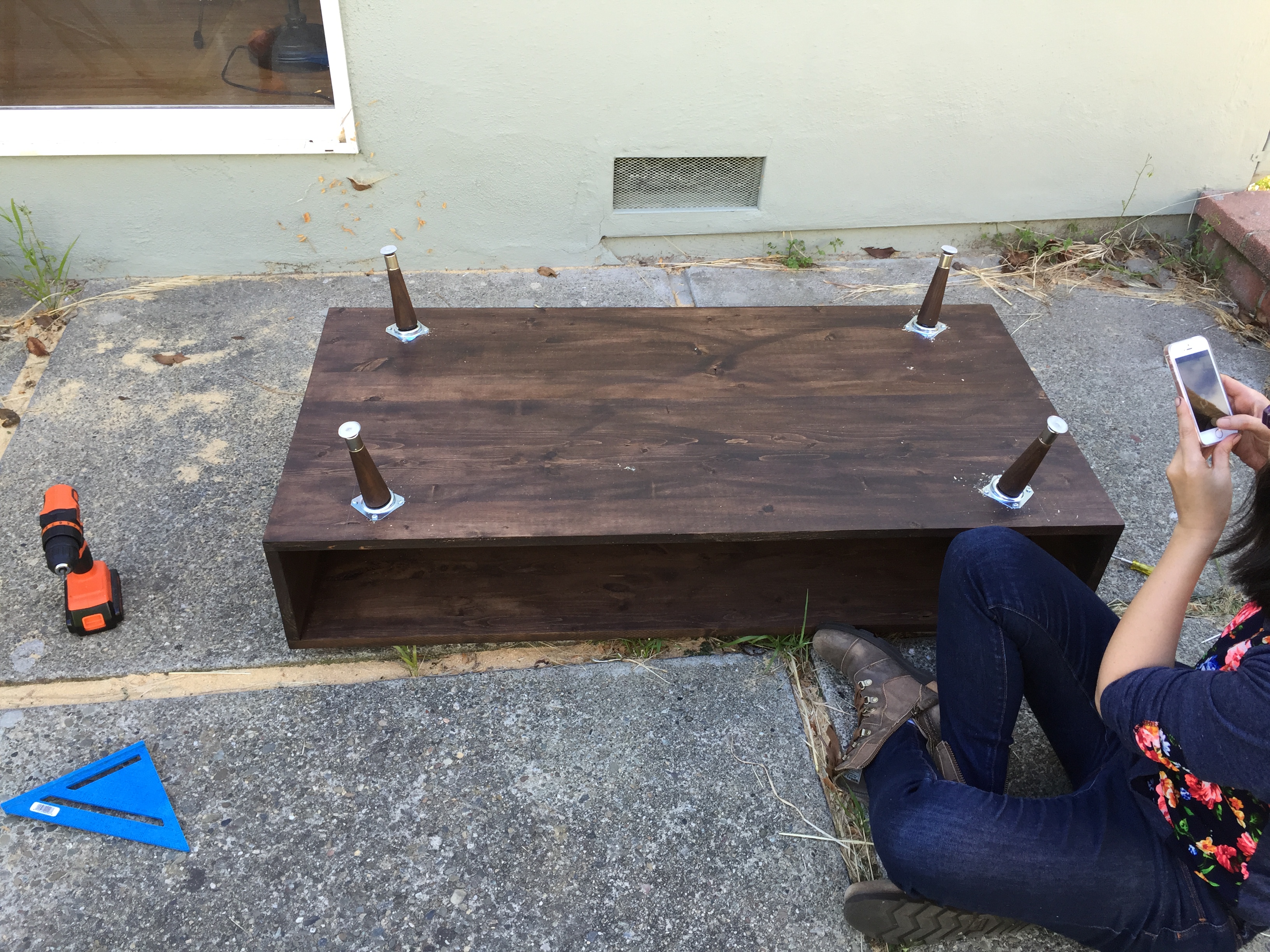 Build Your Own Mid Century Modern Coffee Table for $60 - BAY ON A BUDGET