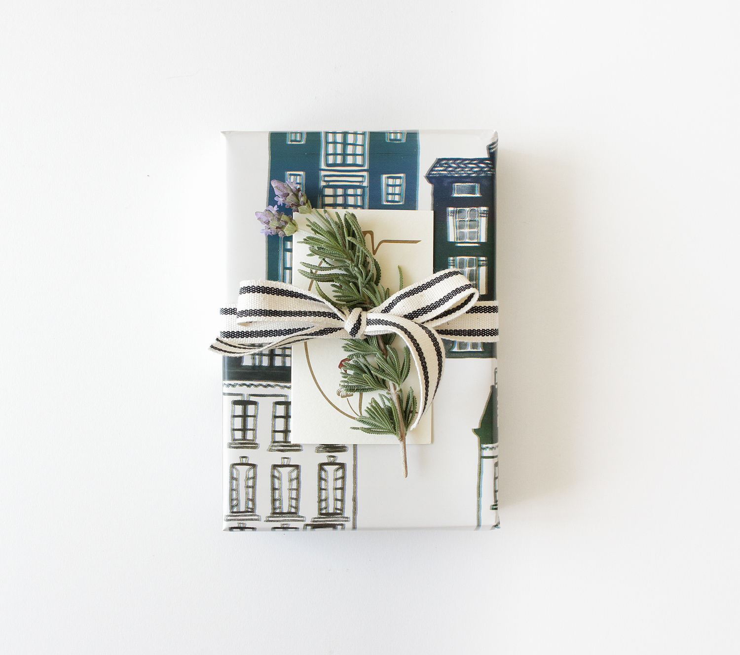 gift wrapping with plants