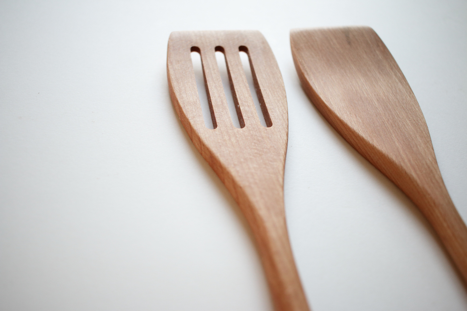 wooden utensils seasoned